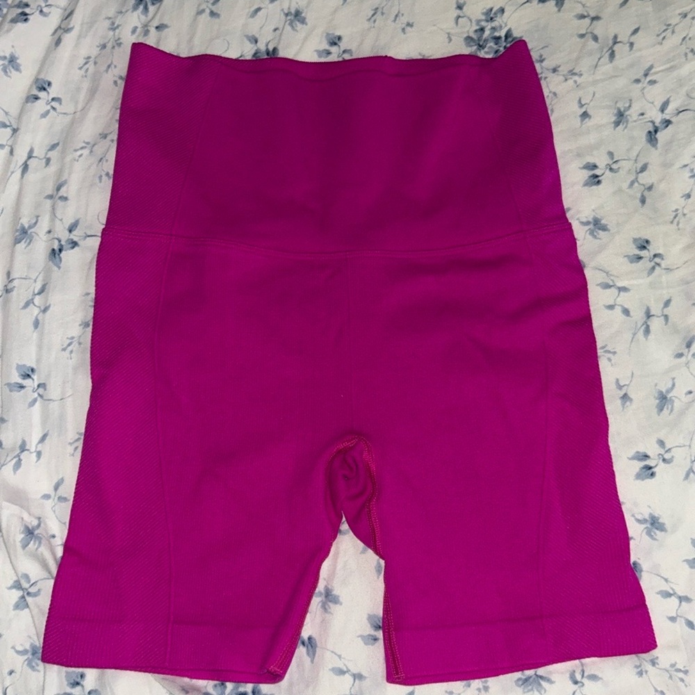 High-Waisted Biker
Shorts (Magenta)